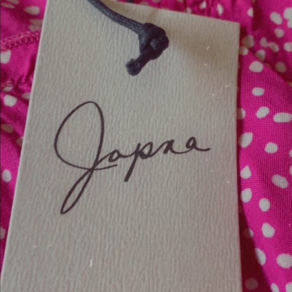 🌷✨BRAND NEW JAPNA DITSY MAGENTA SKIRT✨🌷 - Picture 3 of 4